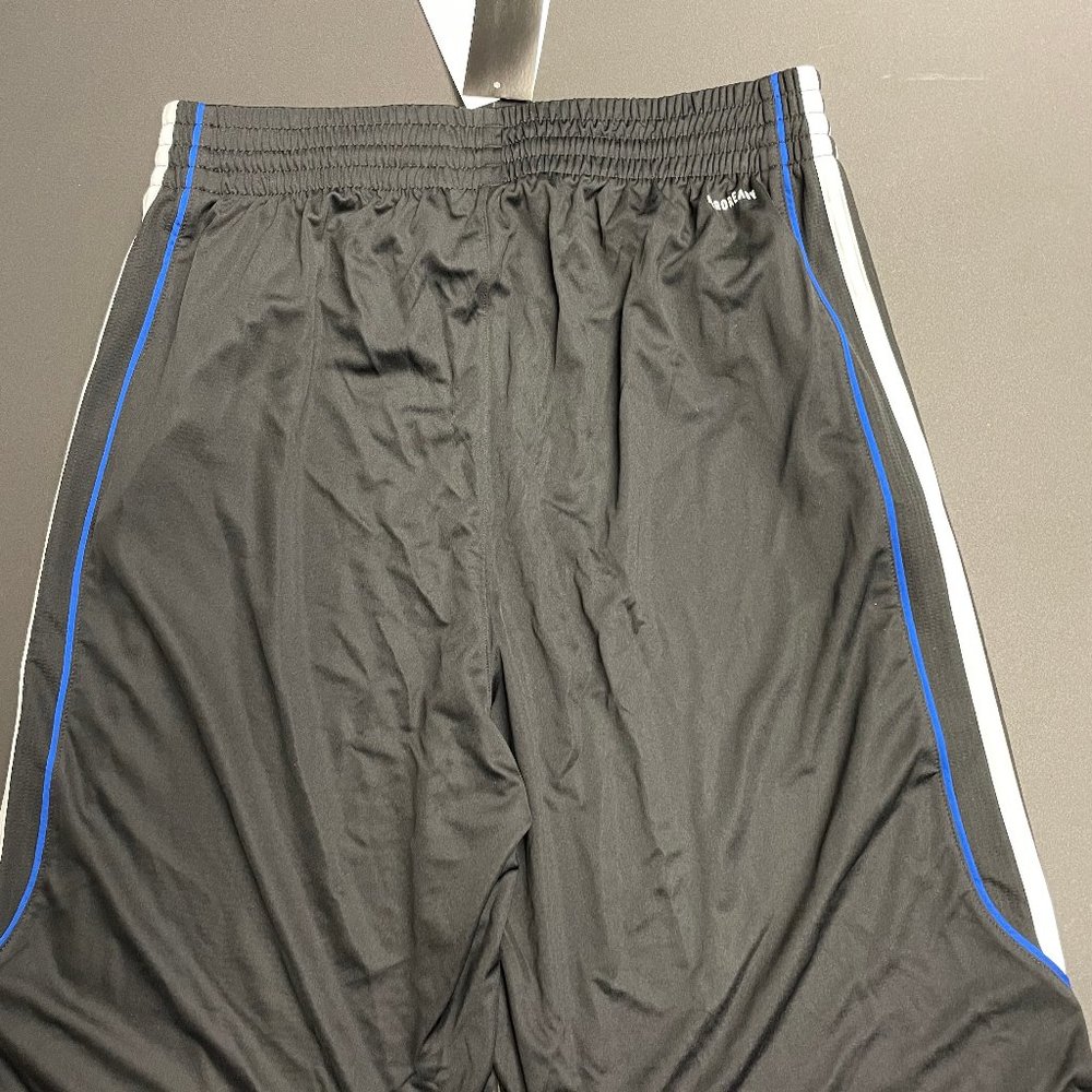 adidas (L)   black